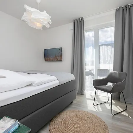 Duene Und Wasserlilie